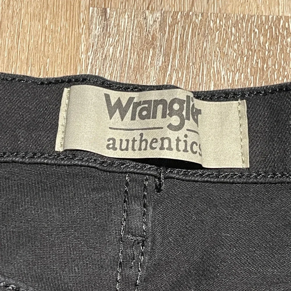 Wrangler Authentics Mens Black Relaxed Fit Jeans Size 40x29 EUC‎